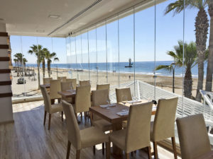 aluteknic-cortinas-vidrio-pizzeria-torredembarra