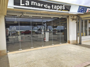 aluteknic-cortinas-vidrio-restaurante-cubelles