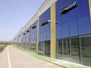 aluteknic-fachada-muro-cortina-naves-vilanova-i-la-geltru