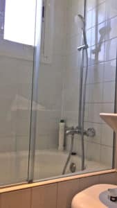 aluteknic-mamparas-chalet-comarruga