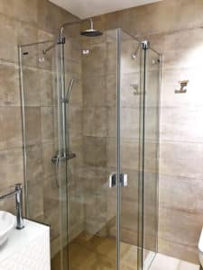 aluteknic-mamparas-piso-diseno-calafell