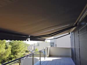 aluteknic-toldos-chalet-en-cunit