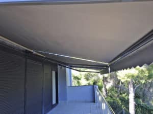 aluteknic-toldos-chalet-en-cunit